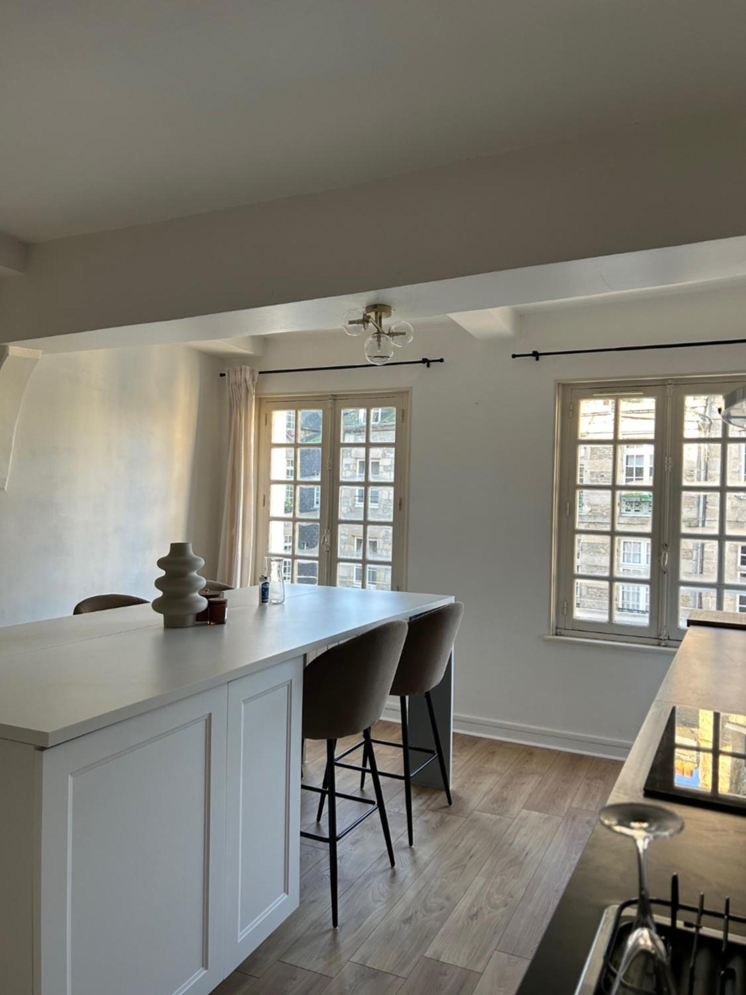 Spacieux Appartement Au Coeur Du Centre Historique De Dinan Esterno foto
